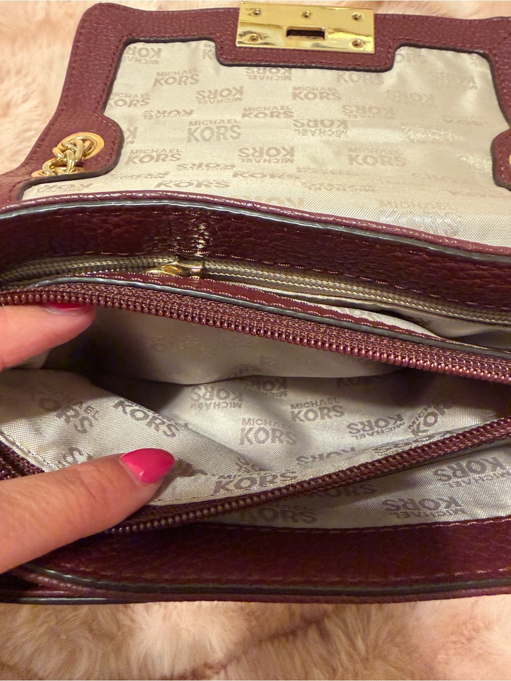 Michael Kors Women's Burgundy Leather Chain-Handle Shoulder Bag - Picture 8 of 9